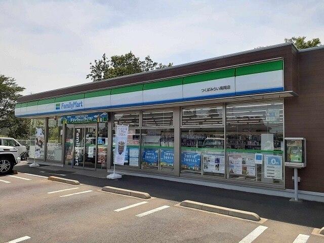 ファミリーマート高岡店：760m