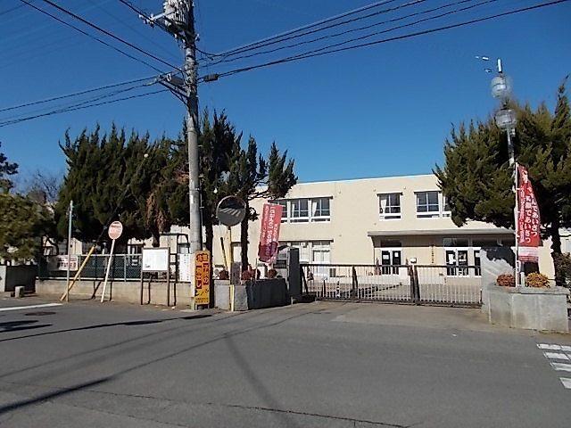 谷田部小学校：1800m
