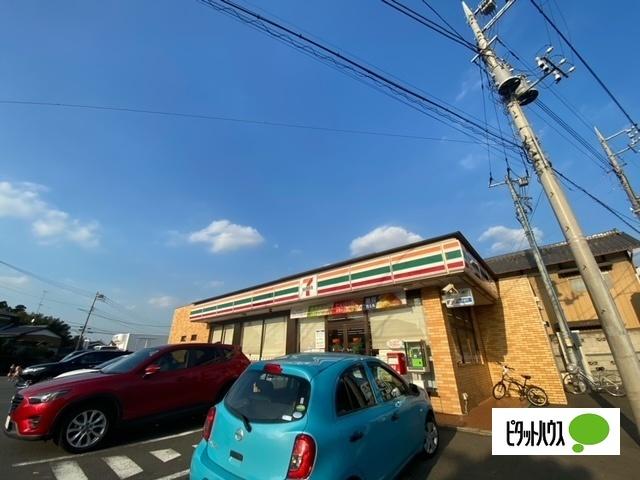 セブンイレブン守谷板戸井店：552m