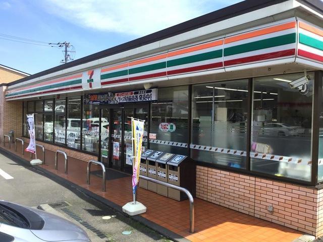 セブンイレブン取手本郷1丁目店：624m