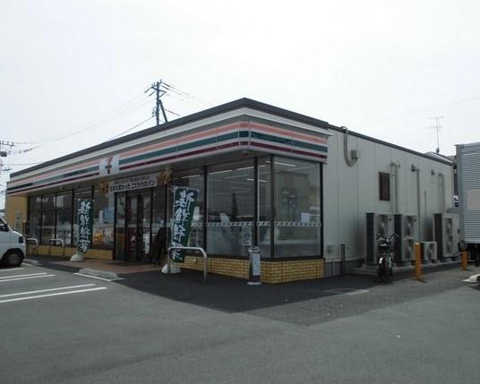 セブンイレブン守谷ひがし野1丁目店：301m