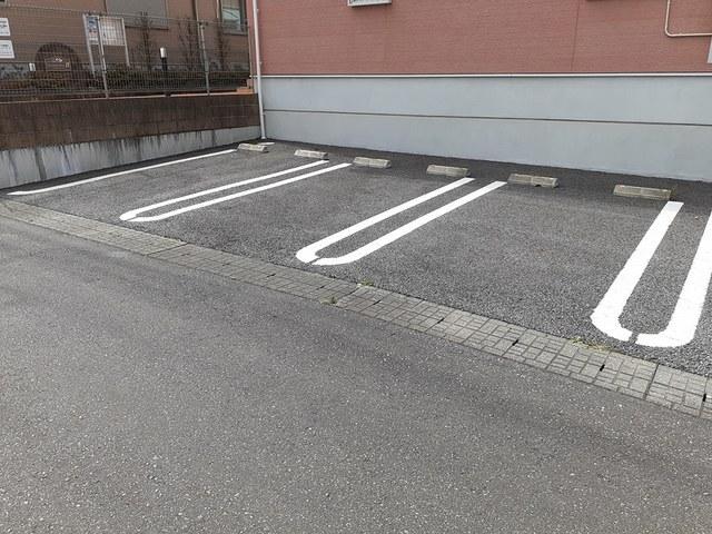 エテルノグラースＢ棟（202） 駐車場