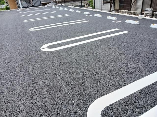 小張プレイスⅡ（104） 駐車場