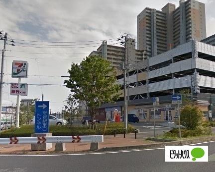 セブンイレブン守谷ひがし野2丁目店：651m