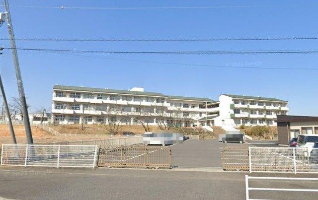 取手市立高井小学校：671m