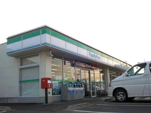 ファミリーマートつくばみらい陽光台店：901m