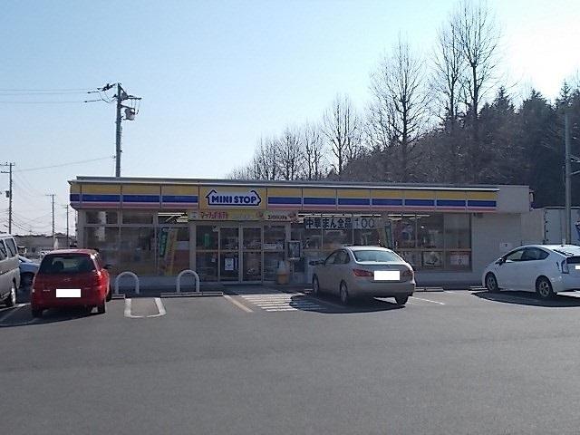 ミニストップ高野台店：90m
