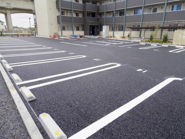 トルビヨン（307） 駐車場