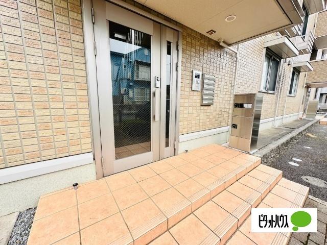 守谷市松前台アパート エントランス