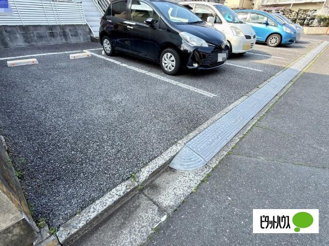 ハリガエハイツ（201） 駐車場