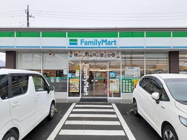 ファミリーマート守谷美園店：770m