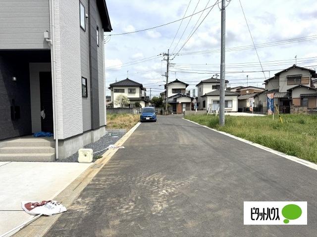 ＼新築／取手市戸頭17期【1号棟】 前面道路含む現地写真