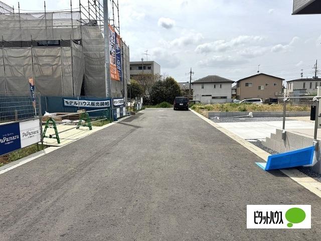 ＼新築／取手市戸頭17期【2号棟】 前面道路含む現地写真
