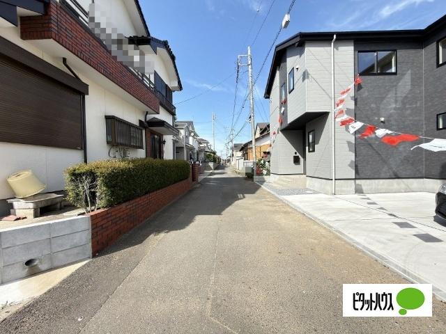 ＼新築／守谷市本町10期【1号棟】 前面道路含む現地写真