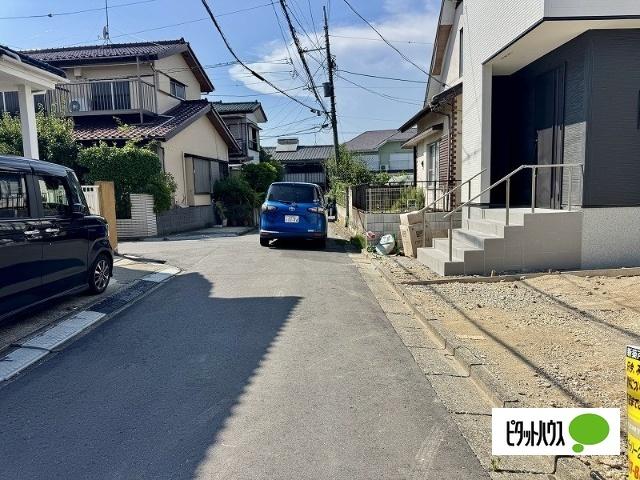 ＼新築／取手市新取手2丁目1期【1号棟】 前面道路含む現地写真