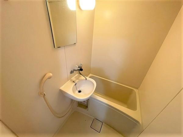 倉敷市玉島上成アパート バス／シャワー