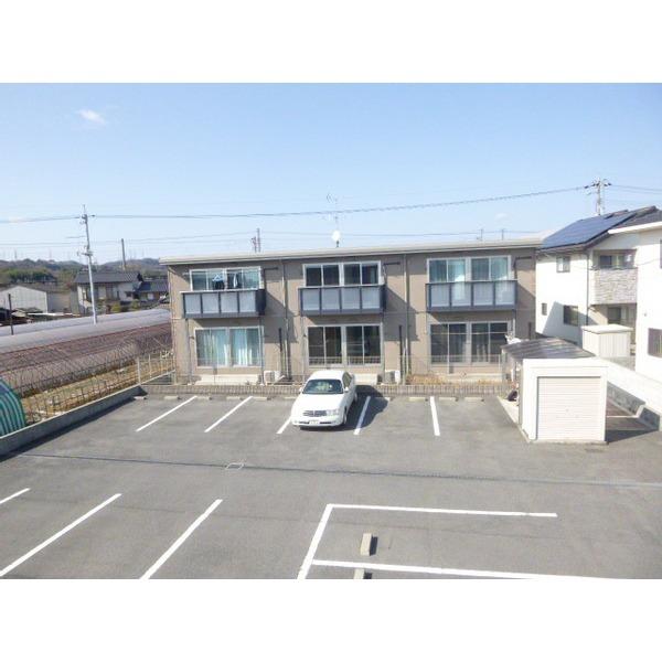 イエンビュ沖　Ａ棟 駐車場