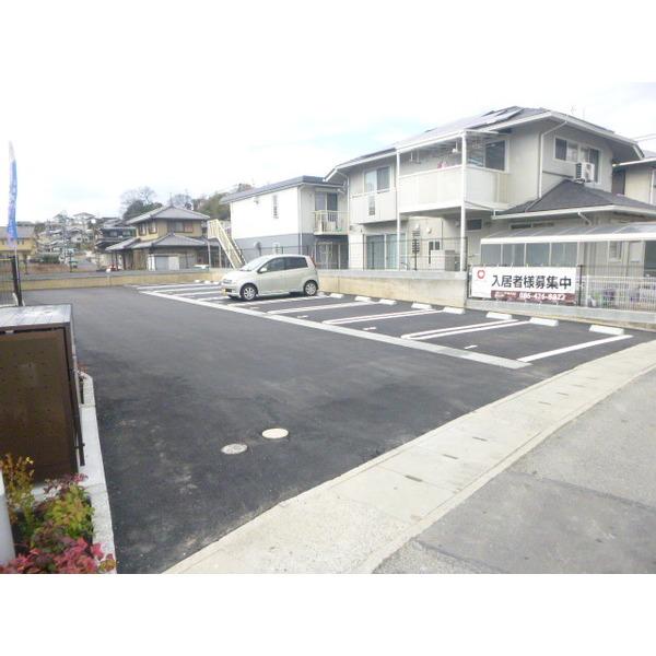 ウエストアージュ 駐車場