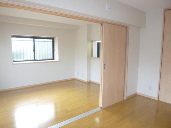 倉敷市西阿知町マンション リビング