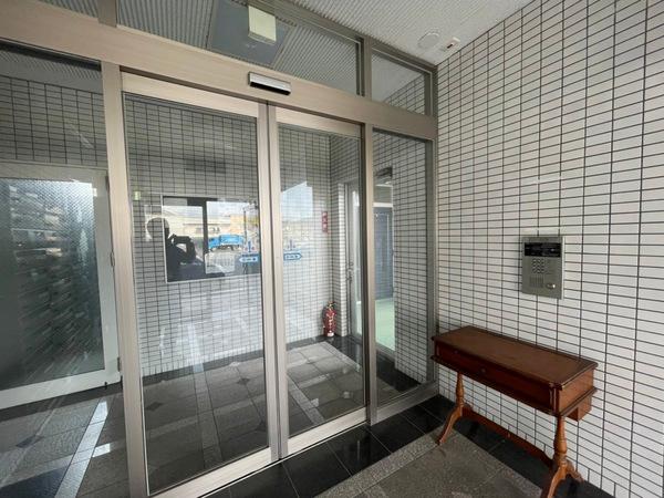 浅口郡里庄町大字里見マンション ロビー