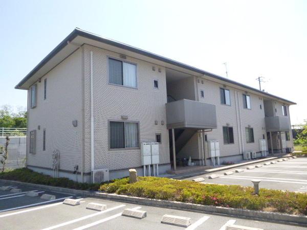 浅口郡里庄町大字新庄アパート 駐車場