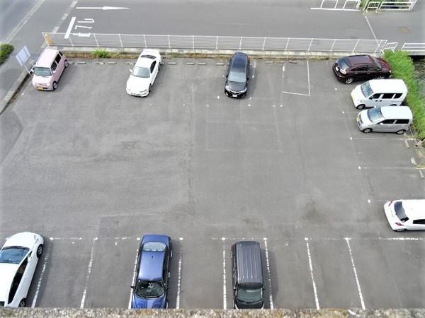倉敷市玉島爪崎マンション 駐車場