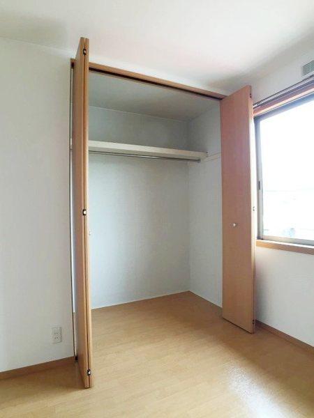 浅口郡里庄町大字新庄アパート 収納