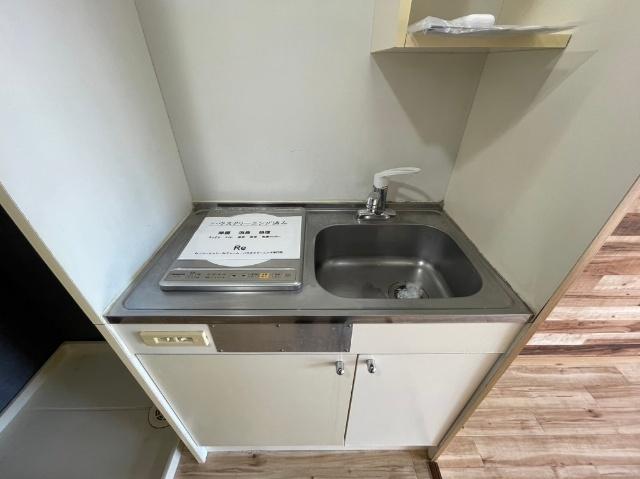 倉敷市玉島上成アパート キッチン
