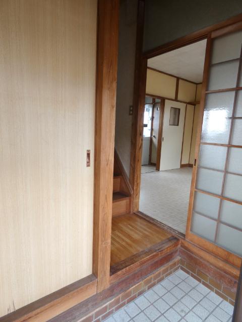 倉敷市玉島爪崎一戸建 玄関