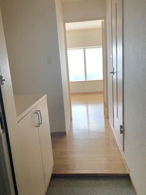浅口郡里庄町大字里見マンション 玄関