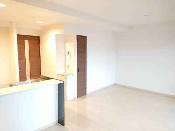 倉敷市西阿知町マンション リビング