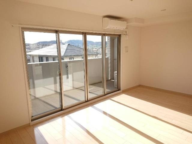 倉敷市西阿知町マンション リビング