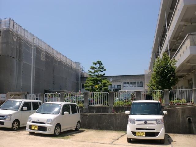 倉敷市立玉島東中学校：902m