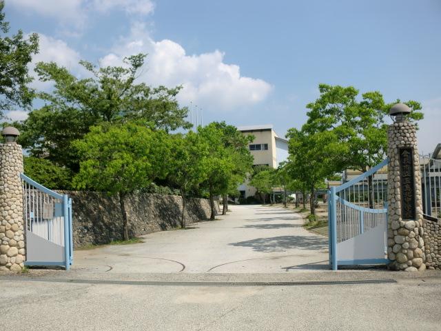 倉敷市立玉島北中学校：1292m