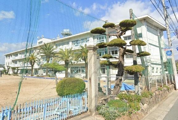倉敷市立船穂小学校：598m