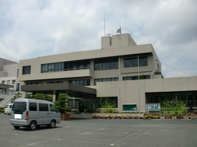 里庄町役場：300m