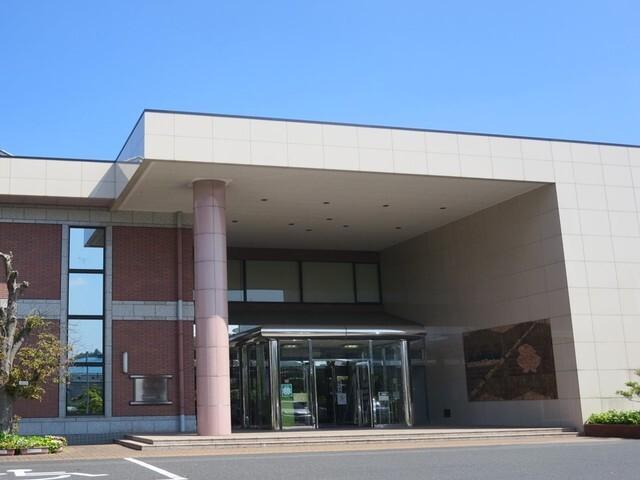 里庄町立図書館：1200m