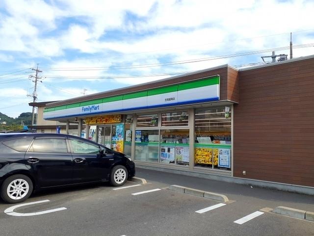 ファミリーマート笠岡富岡店：20m