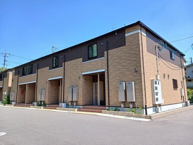 笠岡駅よりバス15分 築3年11ヶ月 2階建の賃貸物件