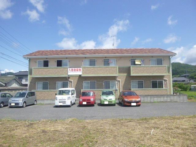 浅口郡里庄町大字里見アパート その他