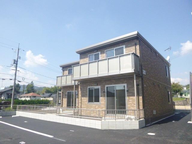ルーチェⅢ 駐車場