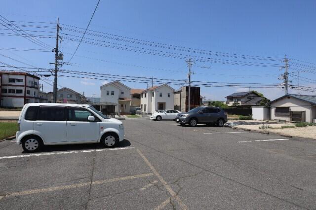 倉敷市玉島上成アパート 駐車場