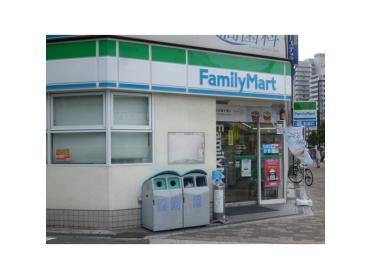 ファミリーマート天神橋六丁目店：82m