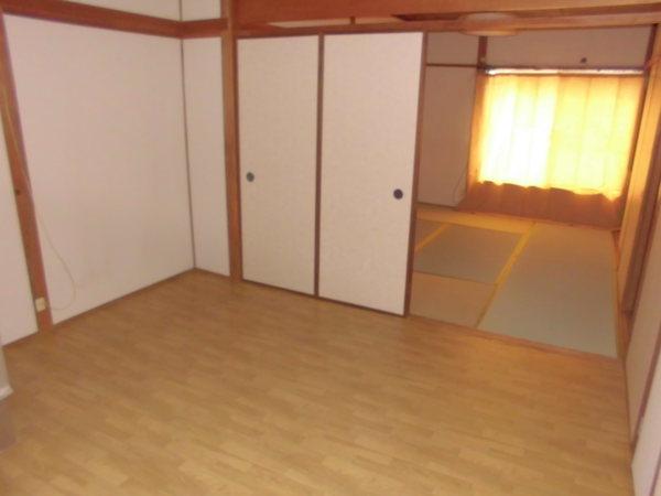 東淡路２丁目貸家 リビング