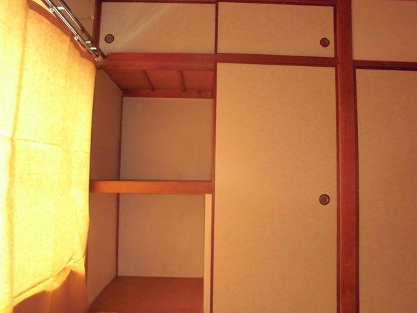 東淡路２丁目貸家 収納