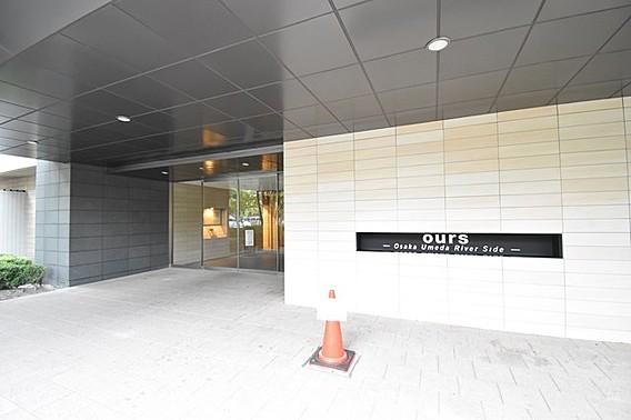 ＯＵＲＳ エントランス