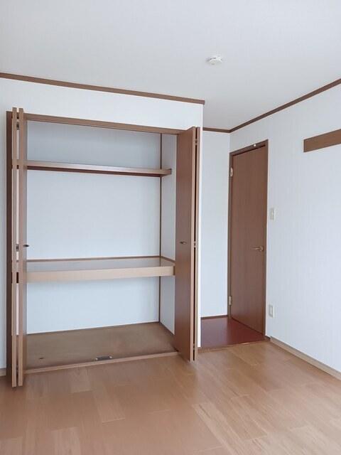エクセレント・ヴィラＣ（103） 収納