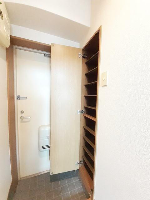 レルベ保田窪（106） 玄関