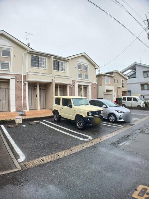 サザンクロス（105） 駐車場