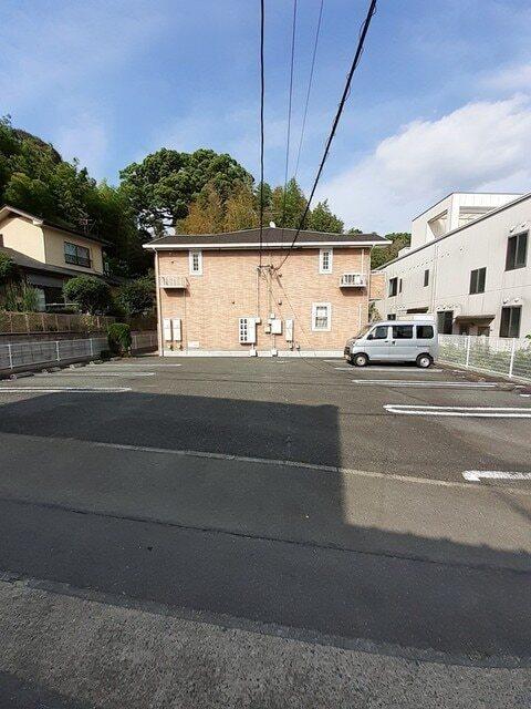 バンブーフォレスター（205） 駐車場